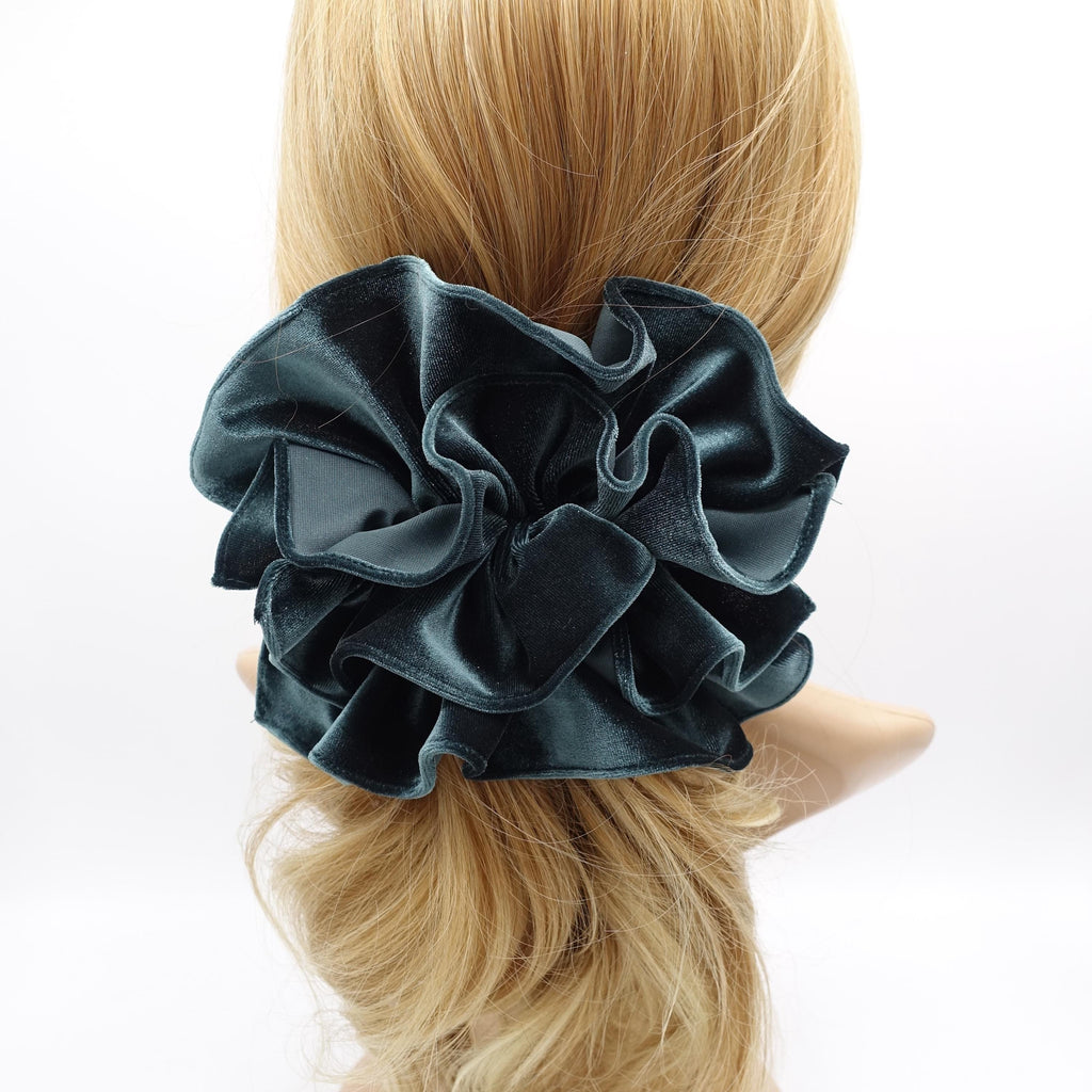 veryshine.com Barrette (Bow) Pale green velvet ruffle bow barrette for women