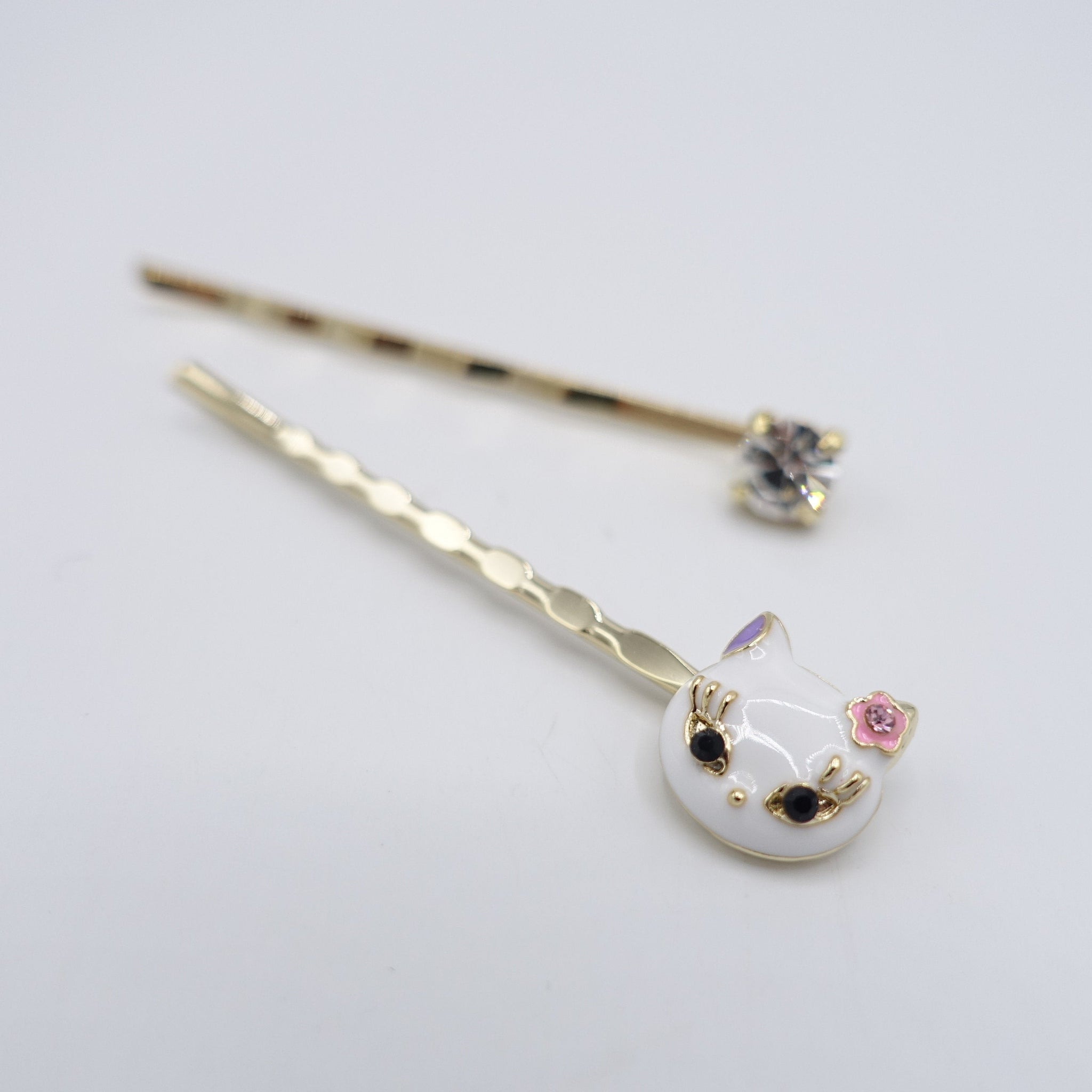 veryshine.com White cat bobby pin set